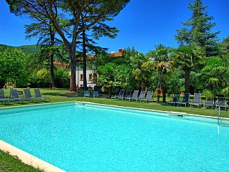 villacapolona-esterni-posarellivillas-11-.jpg