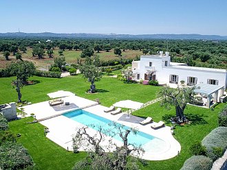 000-001-villa-il-frantoio-esterni-ostuni-rarovillas.jpg