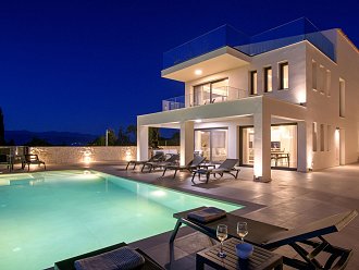 r808r-villa-cocona-posarellivillas-26-.jpg