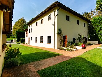 casale180latoesterno.jpg
